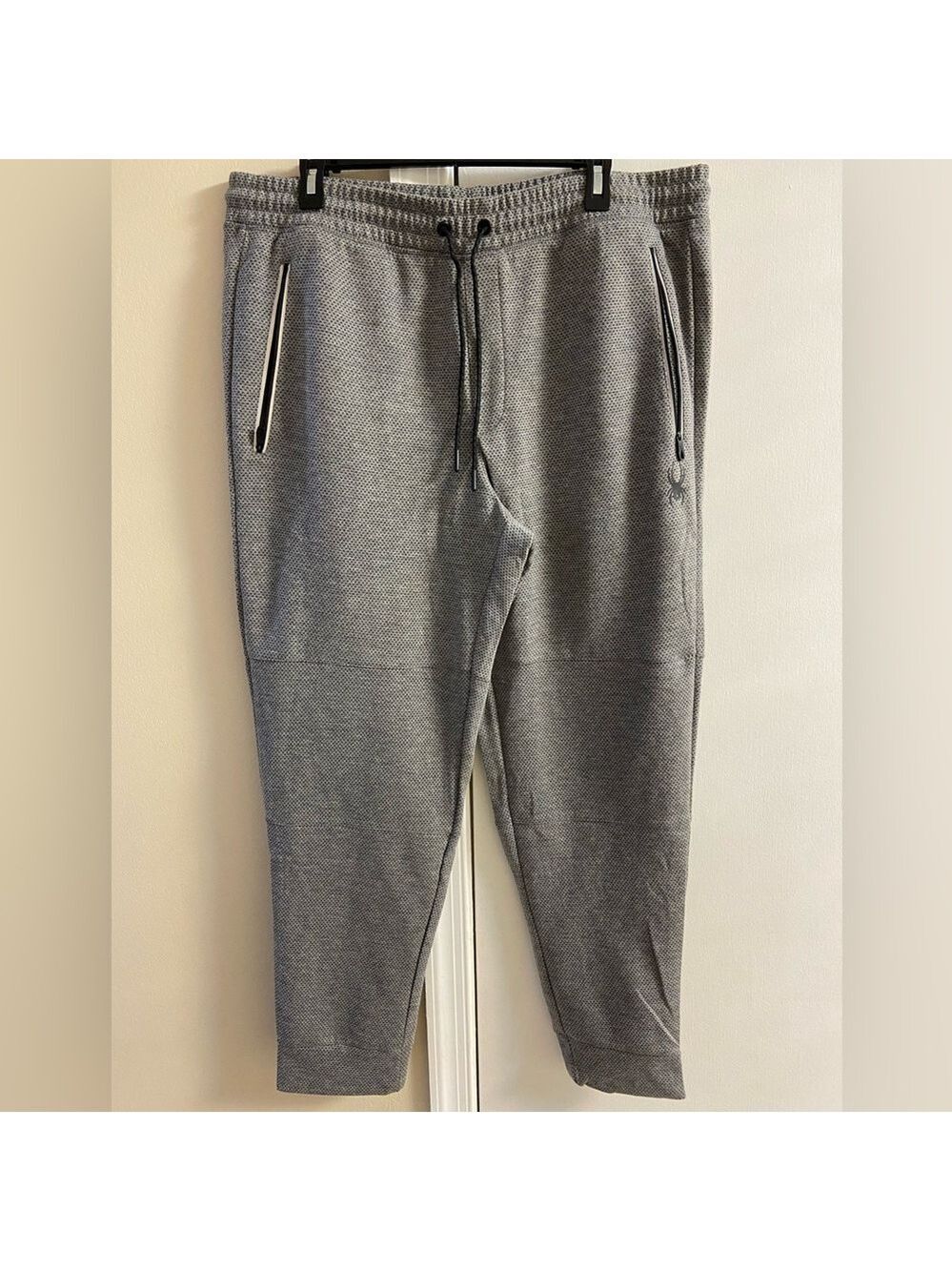 Spyder Active grey stretchy breathable quick dry sweatpants/joggers. XL.‎ NWT
